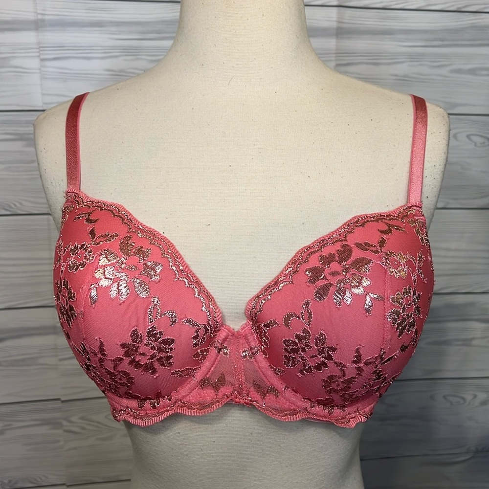 Victoria’s Secret lined demi  36D